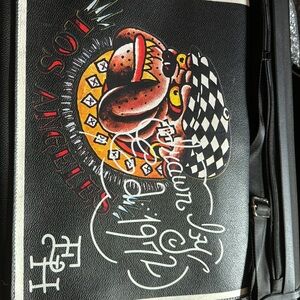 Black Ed Hardy satchel /Messenger bag. Excellent condition.!